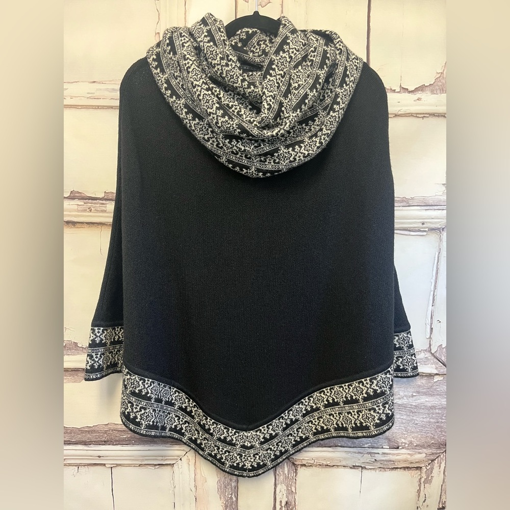 Simply Natural Alpaca Jacquard Poncho